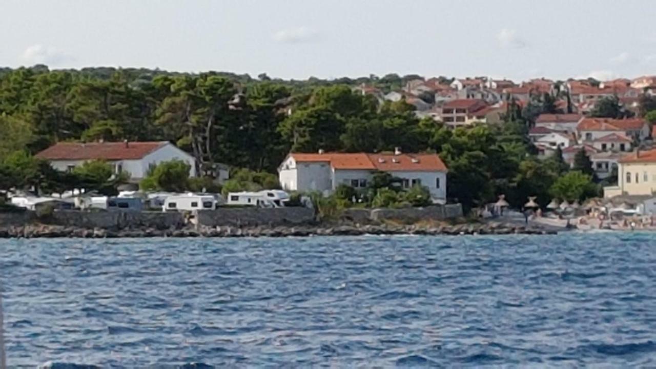 Apartment Gaga And Nia Krk Town Exterior foto